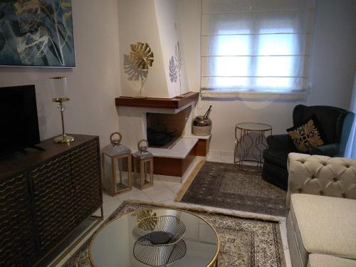 Christine's Golden Suite at Ioannina's Center