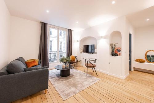 Central and renovated Parisian apartment, 6-7 guests, Париж