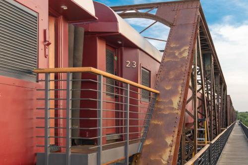 Kruger Shalati - Train on The Bridge & Garden Suites