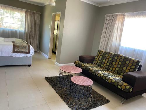 Iekārtas, Savoy Hotel in Fort Beaufort
