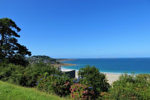 Bel appartement rénové avec jardin, VUE MER à PERROS-GUIREC - Réf 946