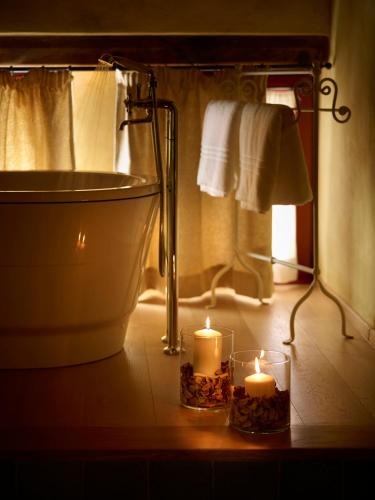 Ванна кімната, Relais Borgo Petrognano B&B in Поджібонсі