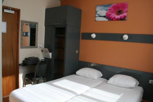 Zorn Hotel Duinlust Room Type - Budget Twin Room