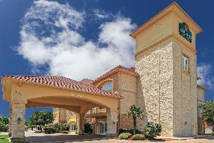 La Quinta Inn & Suites by Wyndham Granbury