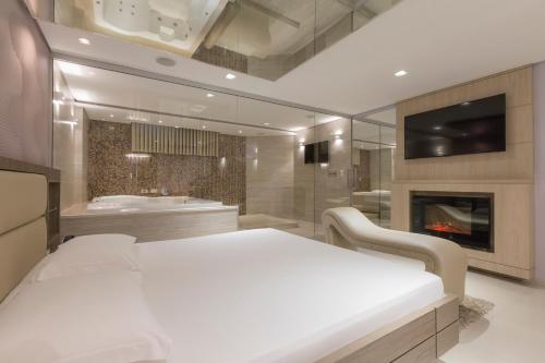 Poeme Motel by Drops in 聖若澤杜斯皮尼艾斯