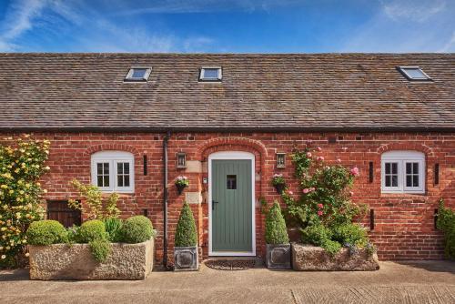 The Luxury Barn - image 11