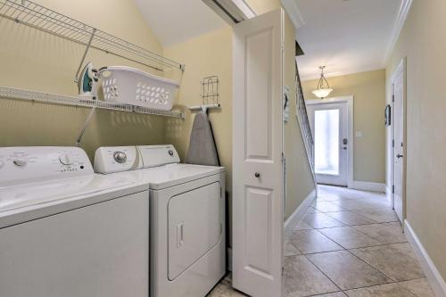 Santa Rosa Beach Haven with Rooftop and Pool Access - image 34