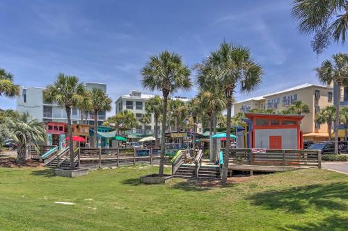 Santa Rosa Beach Haven with Rooftop and Pool Access - image 42