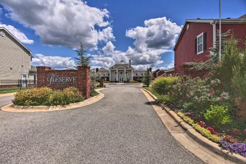 Walk to Lake + Pool Access! Family Gem in Afton in Monkey Island (OK)