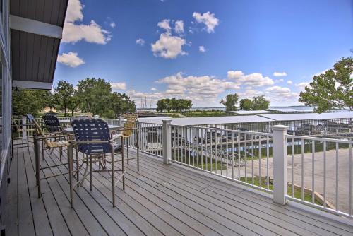 Walk to Lake + Pool Access! Family Gem in Afton in Monkey Island (OK)