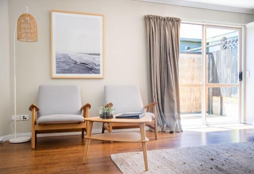 拉格伦日落汽车旅馆和会议中心