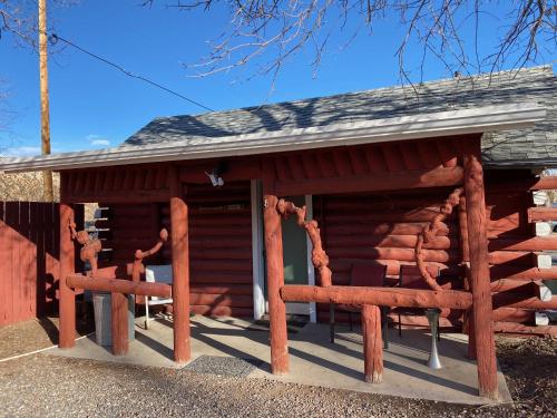 Roundtop Mountain Vista - Cabins and Motel