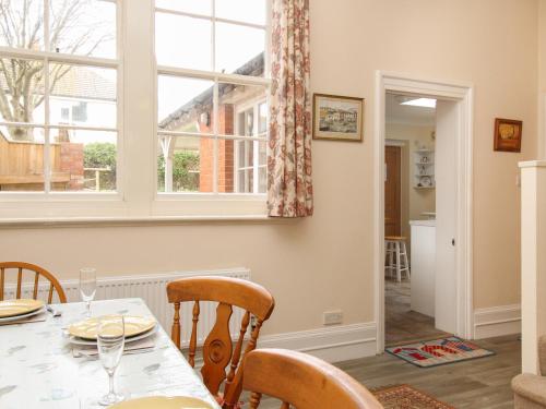Badbury Lodge - image 5