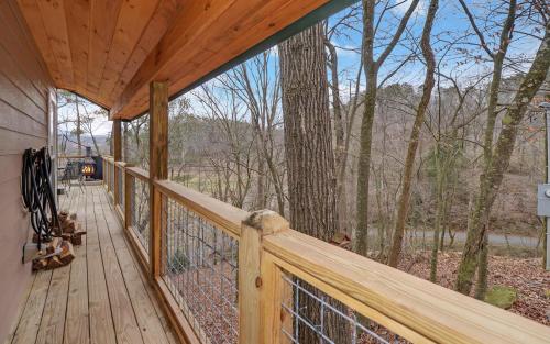 Treehouse Ellijay Star5vacations