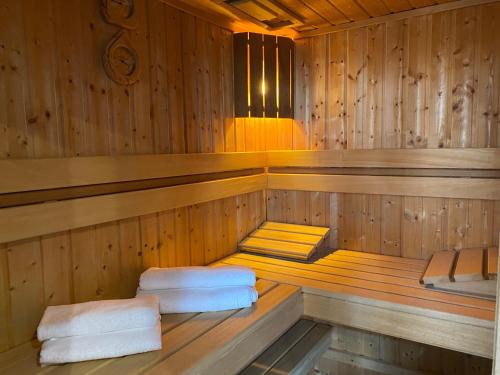Family & Business Sauna Apartments Klonowa nad Zalewem, Unikat SPA - 2 Bedroom with Private Sauna, Jacuzzi, Air Conditioning, Garage - The Highest Standard!