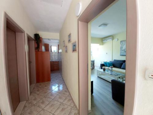 Family friendly house with a swimming pool Oslje, Dubrovnik - 18381