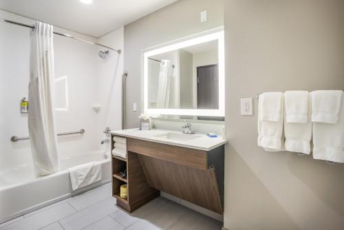 Holiday Inn Express & Suites East Tulsa - Catoosa By IHG - image 9