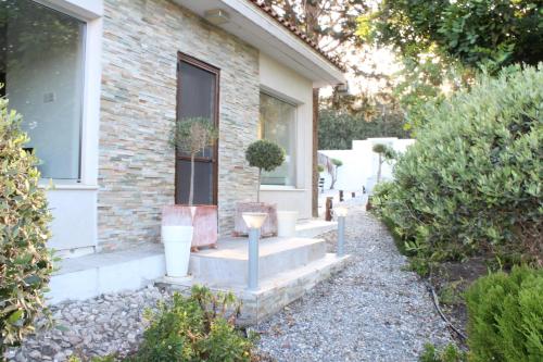 Entrance, St.George's Country Retreat in Pendakomo