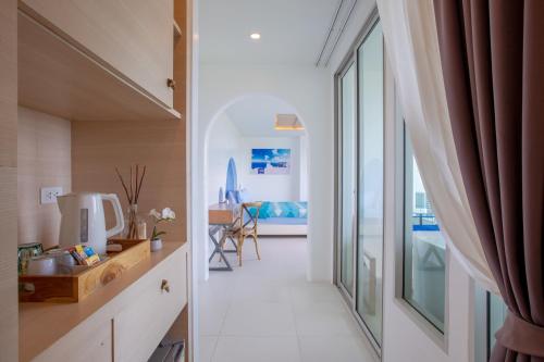 Costa Village Beach Resort & Jacuzzi at Basaray Costa Village Beach Resort & Jacuzzi at Basaray