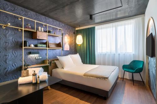 Aiden by Best Western Lorient Centre - image 13