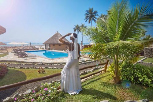 tuin, Lemon Beach Resort in Elmina