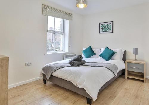 Four Bedroom Sheffield Staycation, Super Fast Wifi, Free Parking, Sheffield, South Yorkshire
