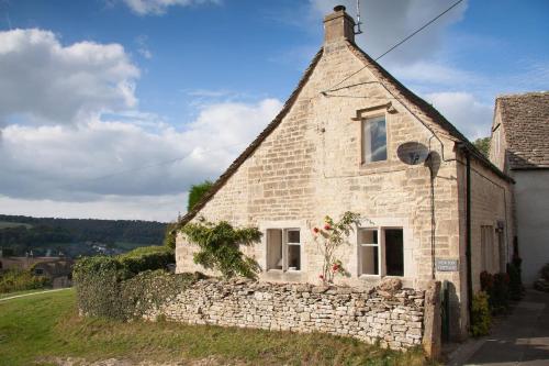 Traditional Cotswold Stone Peaceful Cottage with stunning views Stroud