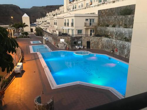 Luxury Renovated Duplex with 3 Pools Private Jacuzzi - image 2