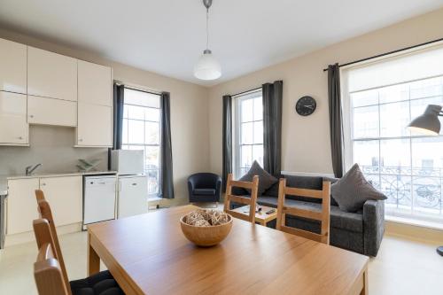 Holborn City Living - image 13