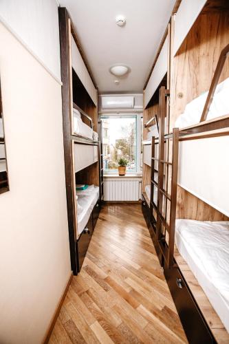 CAPSULE HOSTEL o2 - image 3