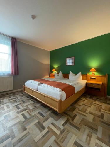 1 queen bed