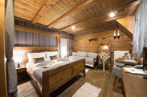 普利特維采塞洛酒店 (Ethno Houses Plitvica Selo) in 普里特維察瑟洛