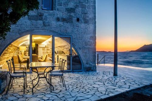 Villa Samostan Prestige - 4 Bedroom Villa - Stunning Sea Views - Jacuzzi - Gym - image 7