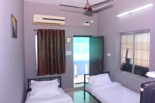 Al Huda Hotel & Rooms