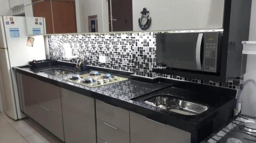 Kitchen, Apto no Ed. Alexandra I near Barracao Do Alemao