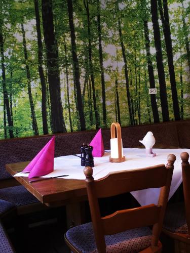 餐廳, Landgasthof Zum Stern in 欣費爾德