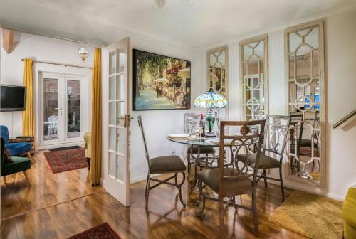 Exclusive Home in Acton by UnderTheDoormat - image 14