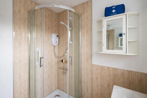 Exclusive Home in Acton by UnderTheDoormat - image 2