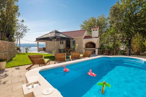 Villa LeoMa with heated pool - Accommodation - Marusici