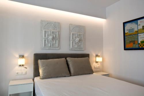 Apartment with Balcony image 3