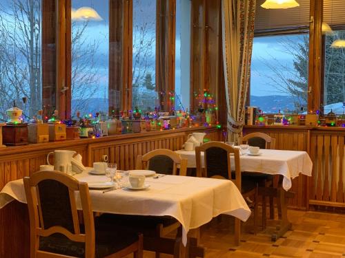 Pensjonat Paradise Karpacz Górny Restauracja Viva La Pizza Przy wyciągu na KOPE