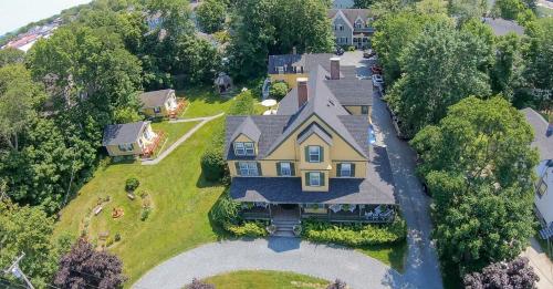 284304209 Sand Bar Cottage Inn