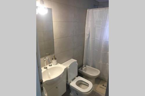 One-Bedroom Apartment image 9