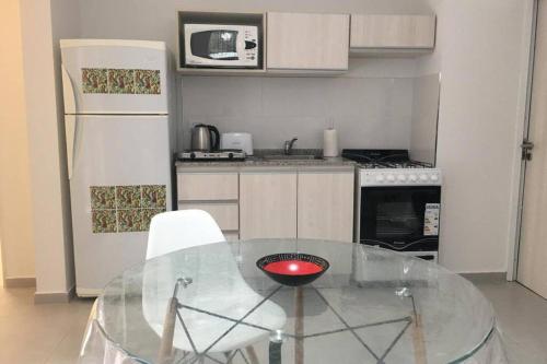 Hermoso NUEVO con PISCINA Balcón y Patio - image 4