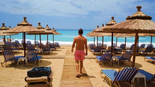 Mirto Beach Hotel & Restaurant in Paralia Vrachou