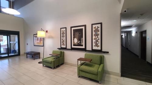Holiday Inn Express Lordstown-Newton Falls/Warren, an IHG Hotel in Newton Falls, USA