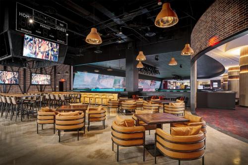 Circa Resort & Casino - Adults Only, Las Vegas (photo 4)
