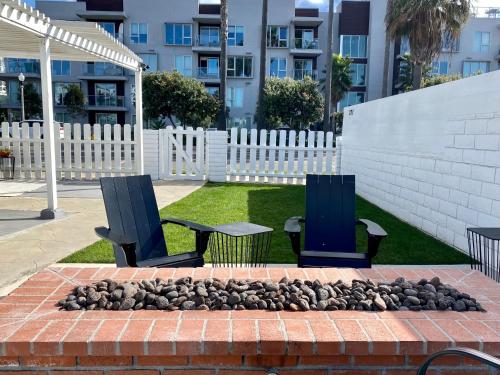 Létesítmények, Steps To The Beach, Main Street and Pacific City - OCEAN VIEWS in Huntington Beach