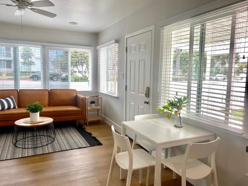 Kilátás, Steps To The Beach, Main Street and Pacific City - OCEAN VIEWS in Huntington Beach