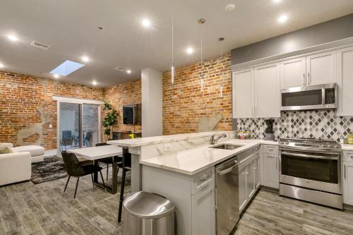 New Orleans Luxury Rentals THE ST LOUIS